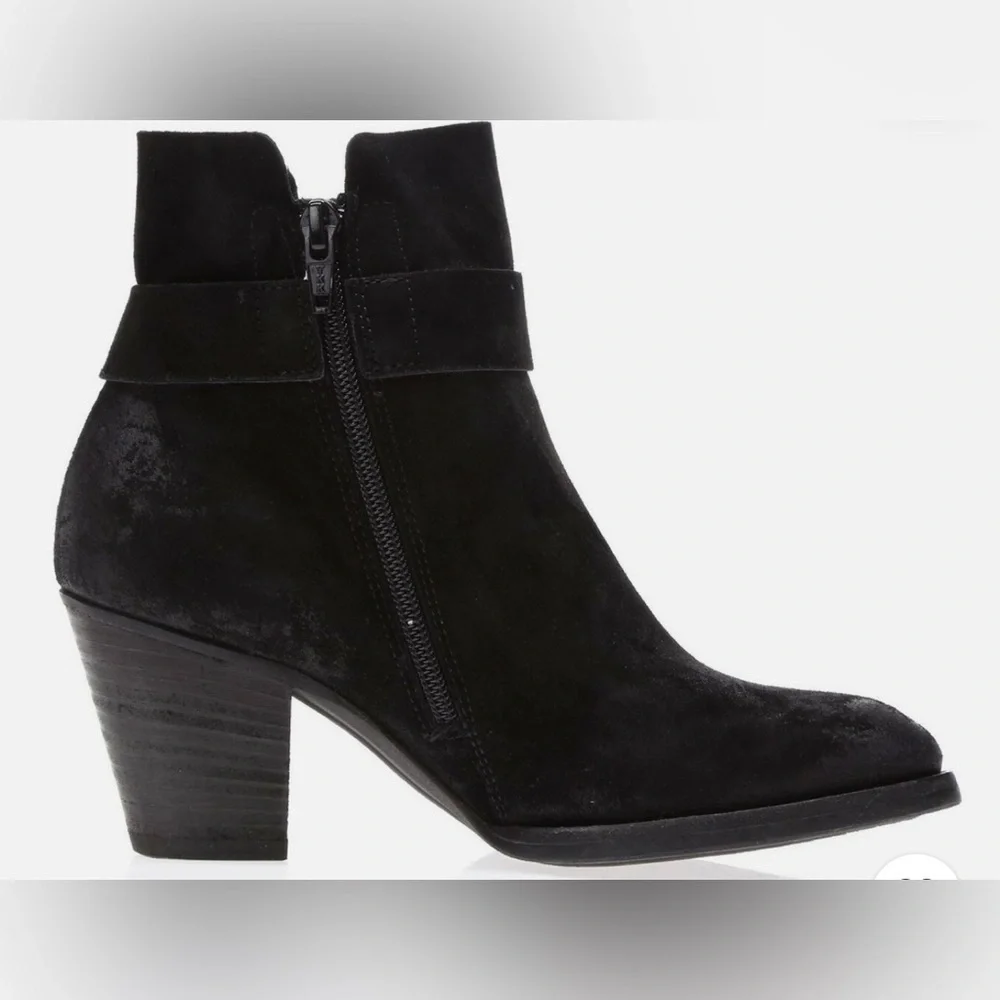 Paul Green Black Suede Ankle Boots w/ Zip Closure - Picture 2 of 13